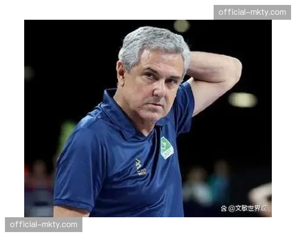 吉马良斯在防守端的贡献巨大，他的覆盖范围和拦截预判是巴西队中场防守的关键。